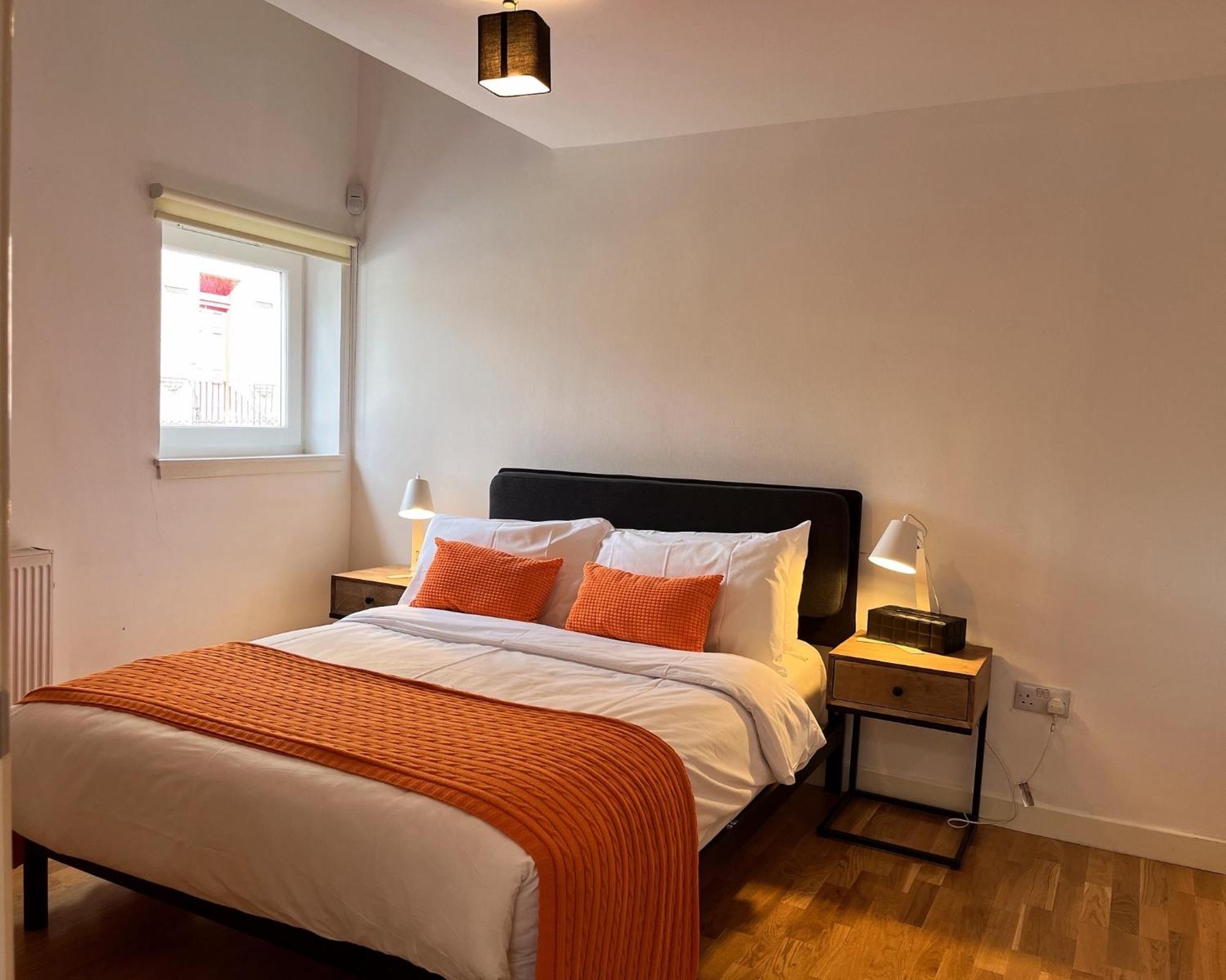2 Bed 2 Bath With Private Parking — Photos 1